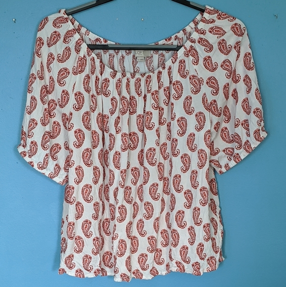 LOFT Tops - LOFT Outlet Red Paisley White Crop Top, Rayon